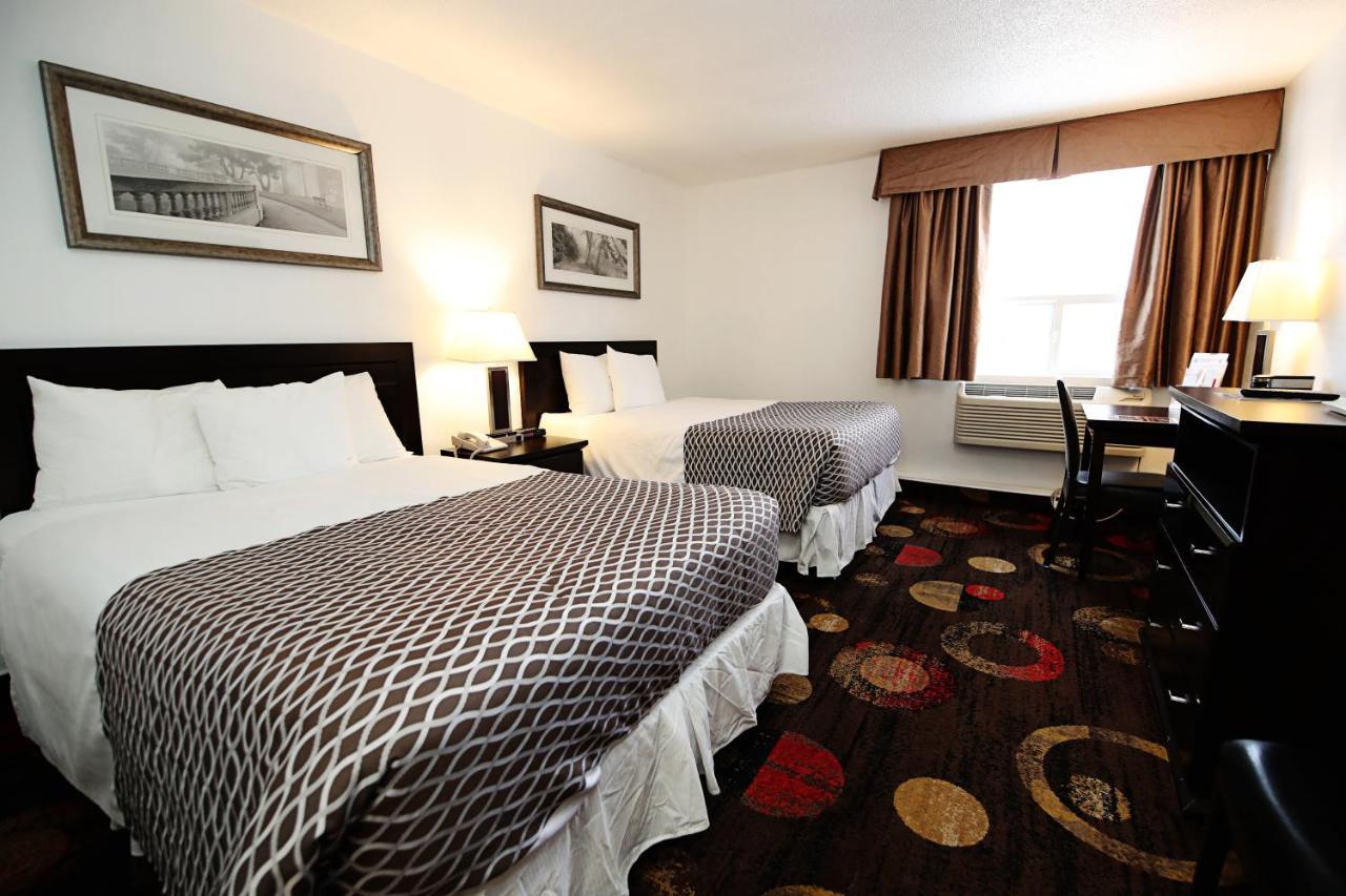 Stonebridge Hotel Fort Mcmurray Zewnętrze zdjęcie