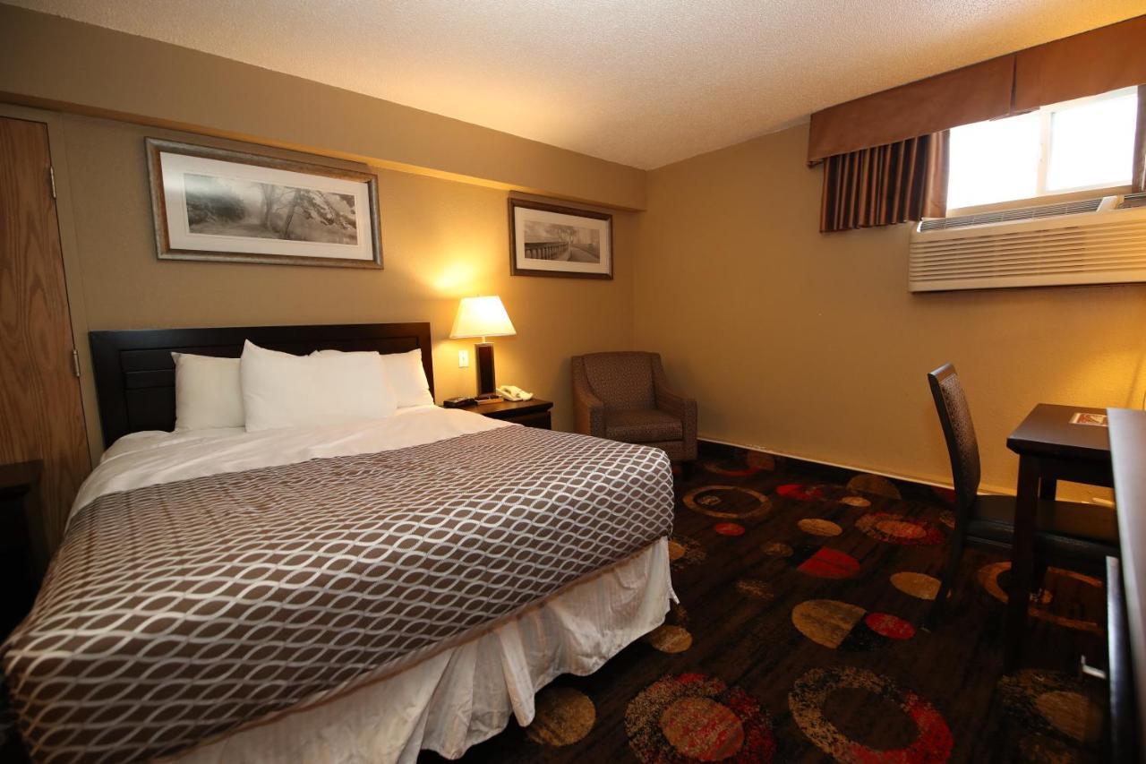 Stonebridge Hotel Fort Mcmurray Zewnętrze zdjęcie