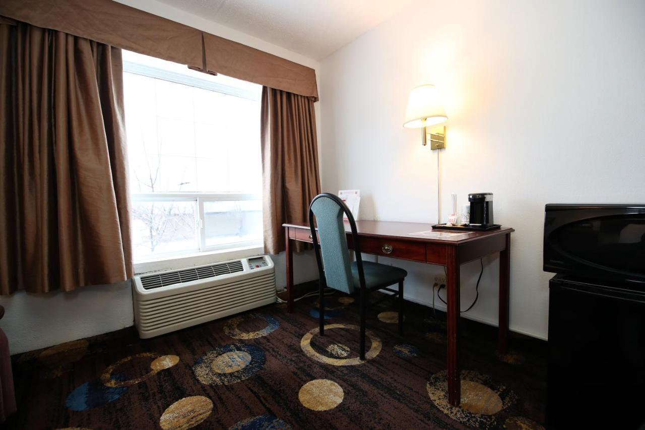 Stonebridge Hotel Fort Mcmurray Zewnętrze zdjęcie