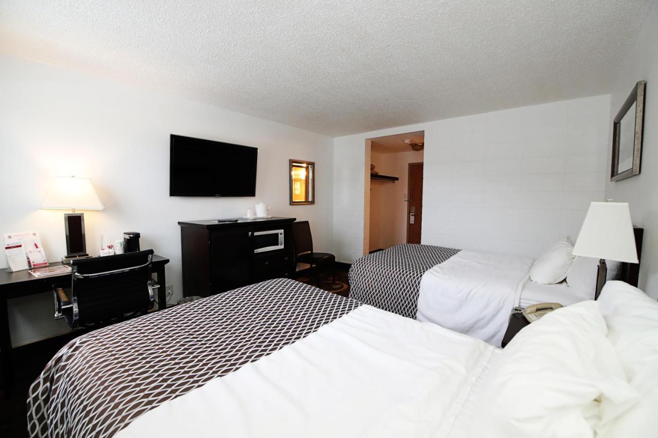Stonebridge Hotel Fort Mcmurray Zewnętrze zdjęcie