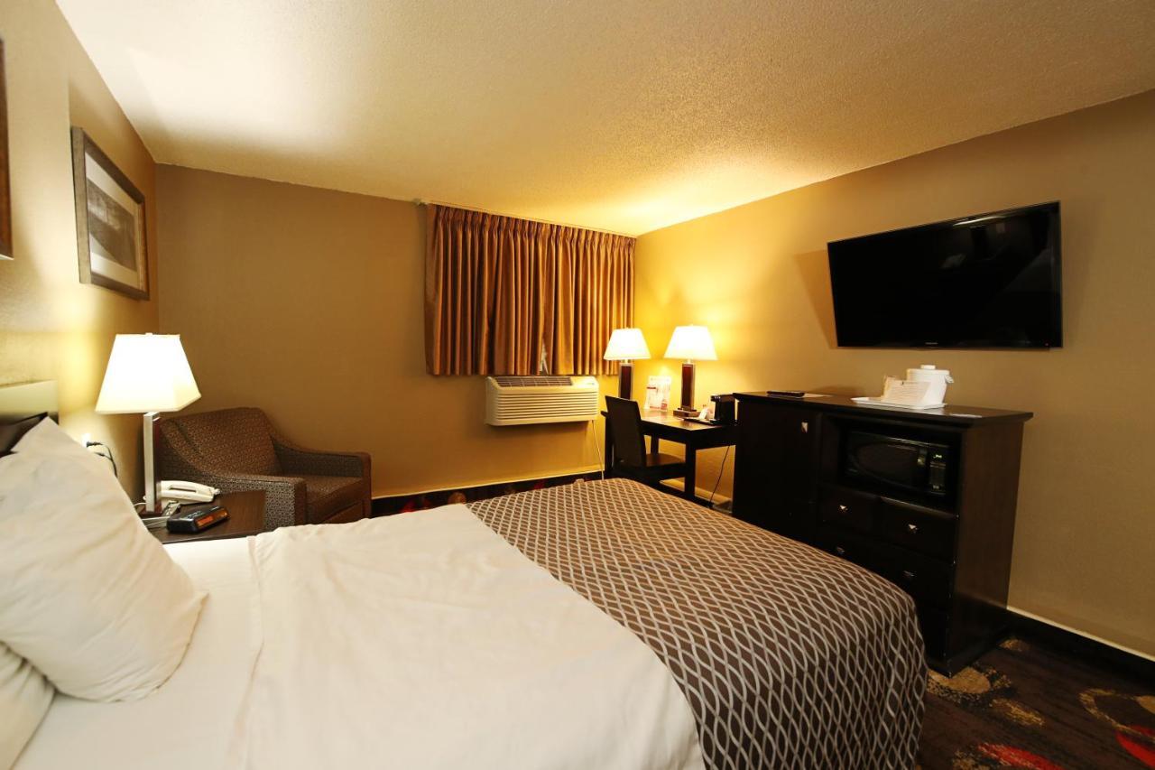 Stonebridge Hotel Fort Mcmurray Zewnętrze zdjęcie