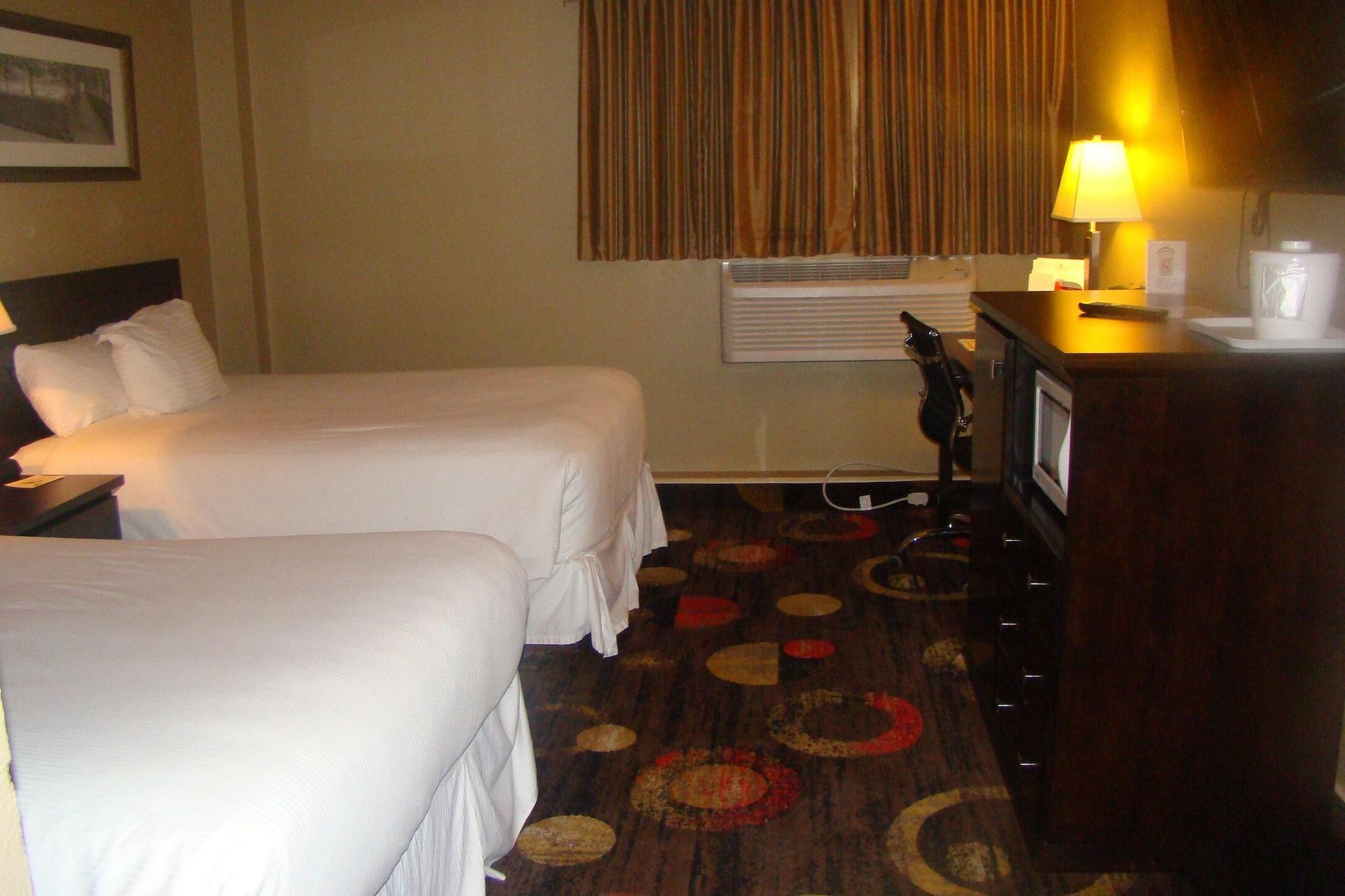 Stonebridge Hotel Fort Mcmurray Zewnętrze zdjęcie