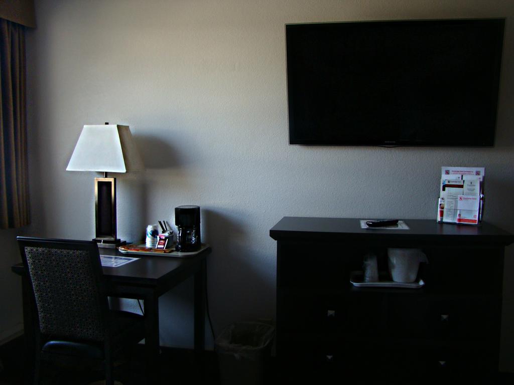 Stonebridge Hotel Fort Mcmurray Pokój zdjęcie