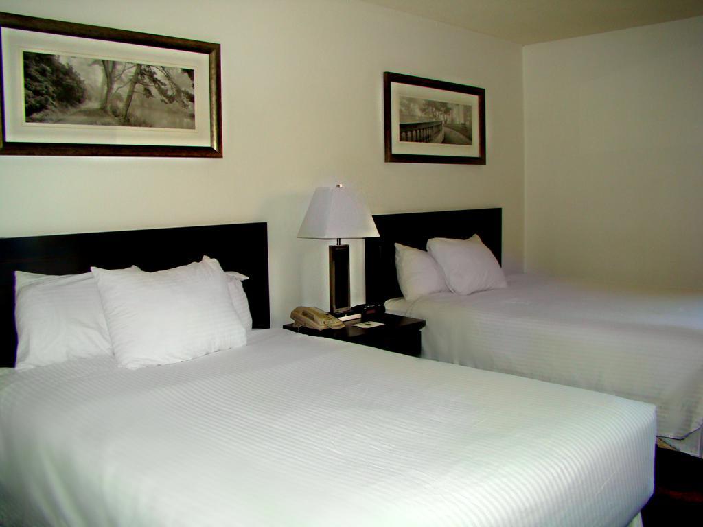 Stonebridge Hotel Fort Mcmurray Zewnętrze zdjęcie